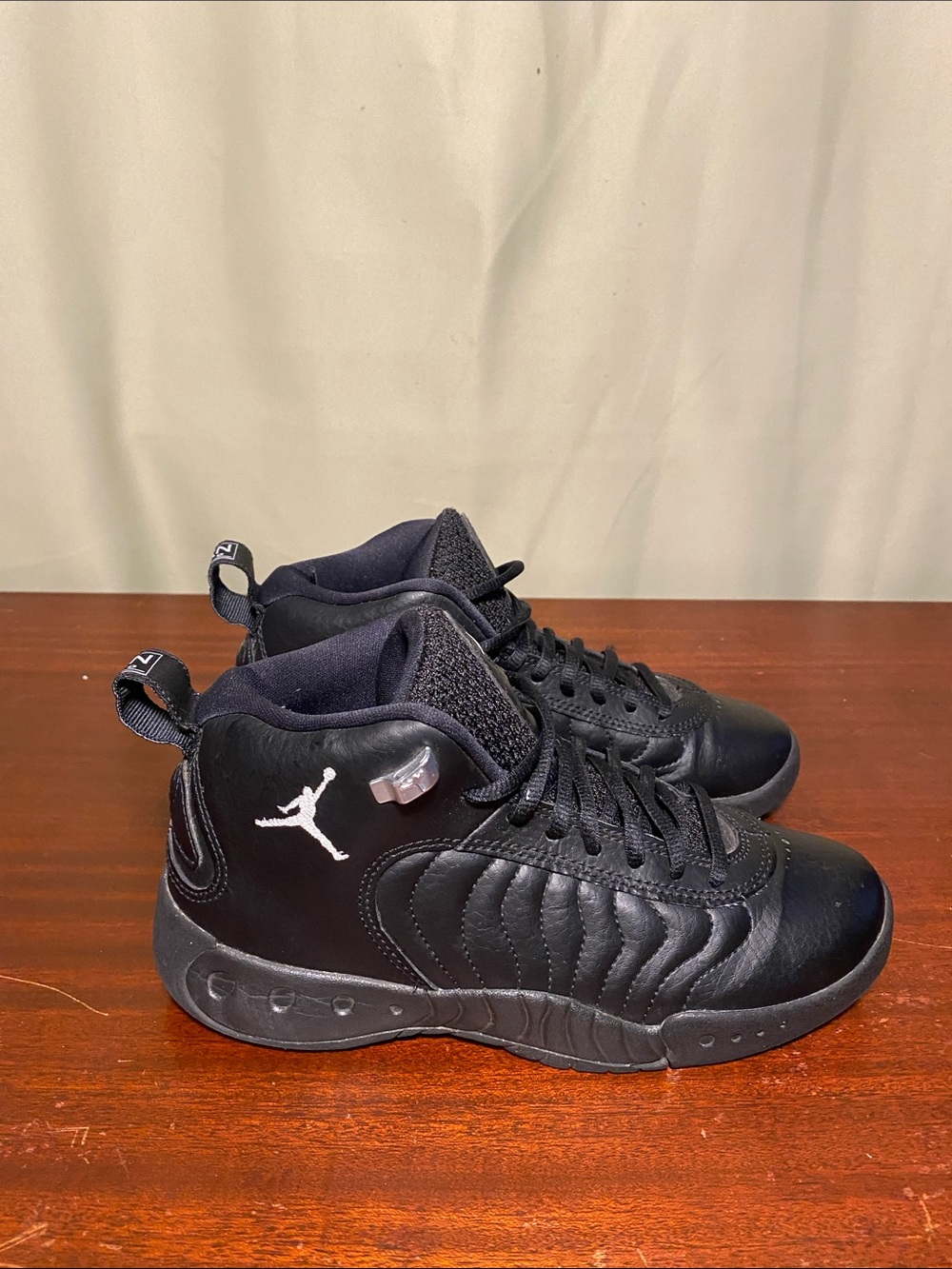 Jordan Jumpman Pro Black White-Metallic Silver Athletic Gym shoes Size 5Y